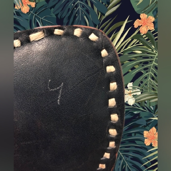 📣 Handmade 💕 Girls 👭 Leather Slippers  Size 4 NWOTags 😍 - Picture 2 of 2